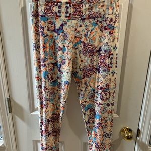 Lularoe Buttery Soft Leggings- TC